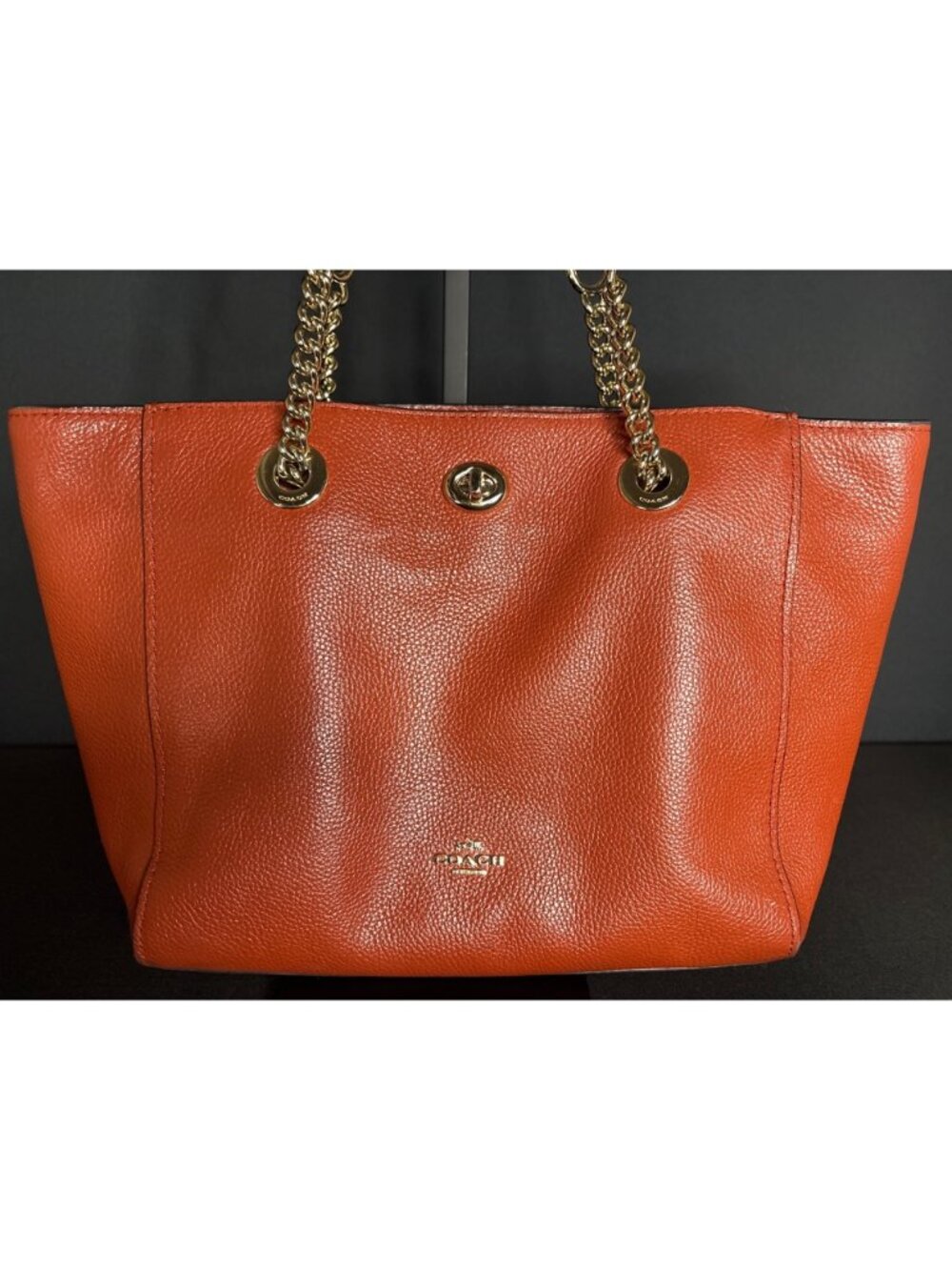 Coach NY 57107 Turnlock Gold Chain Pebbled Leather Tote 27 Bag Shoulder Bag - Picture 2 of 16